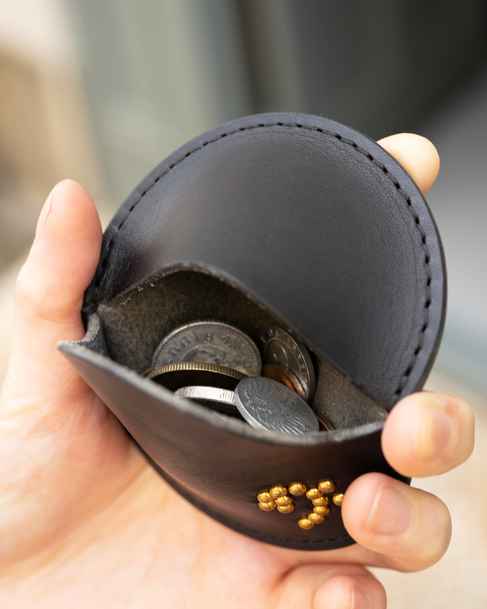 Mamiko Oda（小田満美子）× Judy On The Roof. MAMIKO ODA LEATHER MULTI CASE｜BLACK｜Oda Judy Shop 13