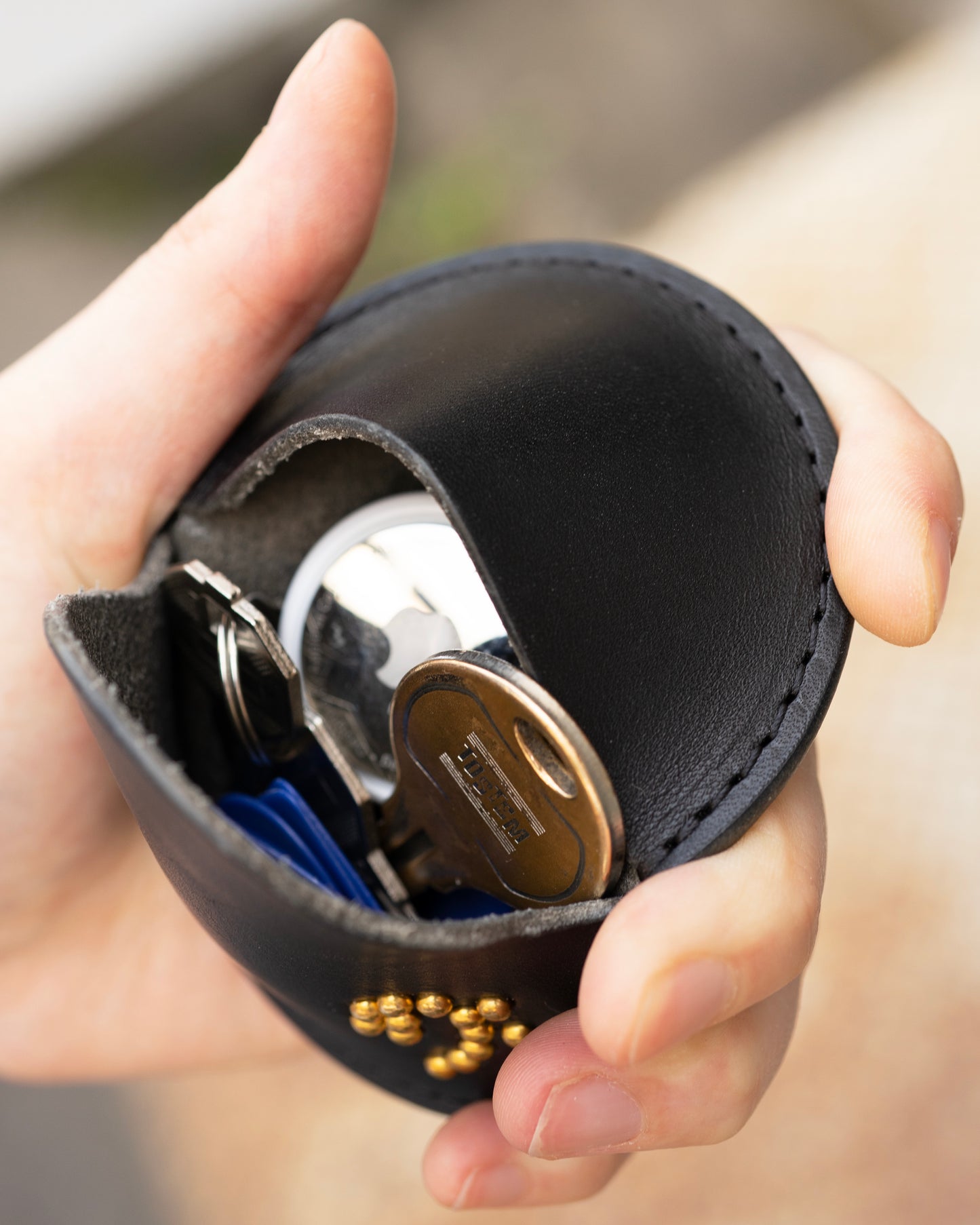 Mamiko Oda（小田満美子）× Judy On The Roof. MAMIKO ODA LEATHER MULTI CASE｜BLACK｜Oda Judy Shop 14