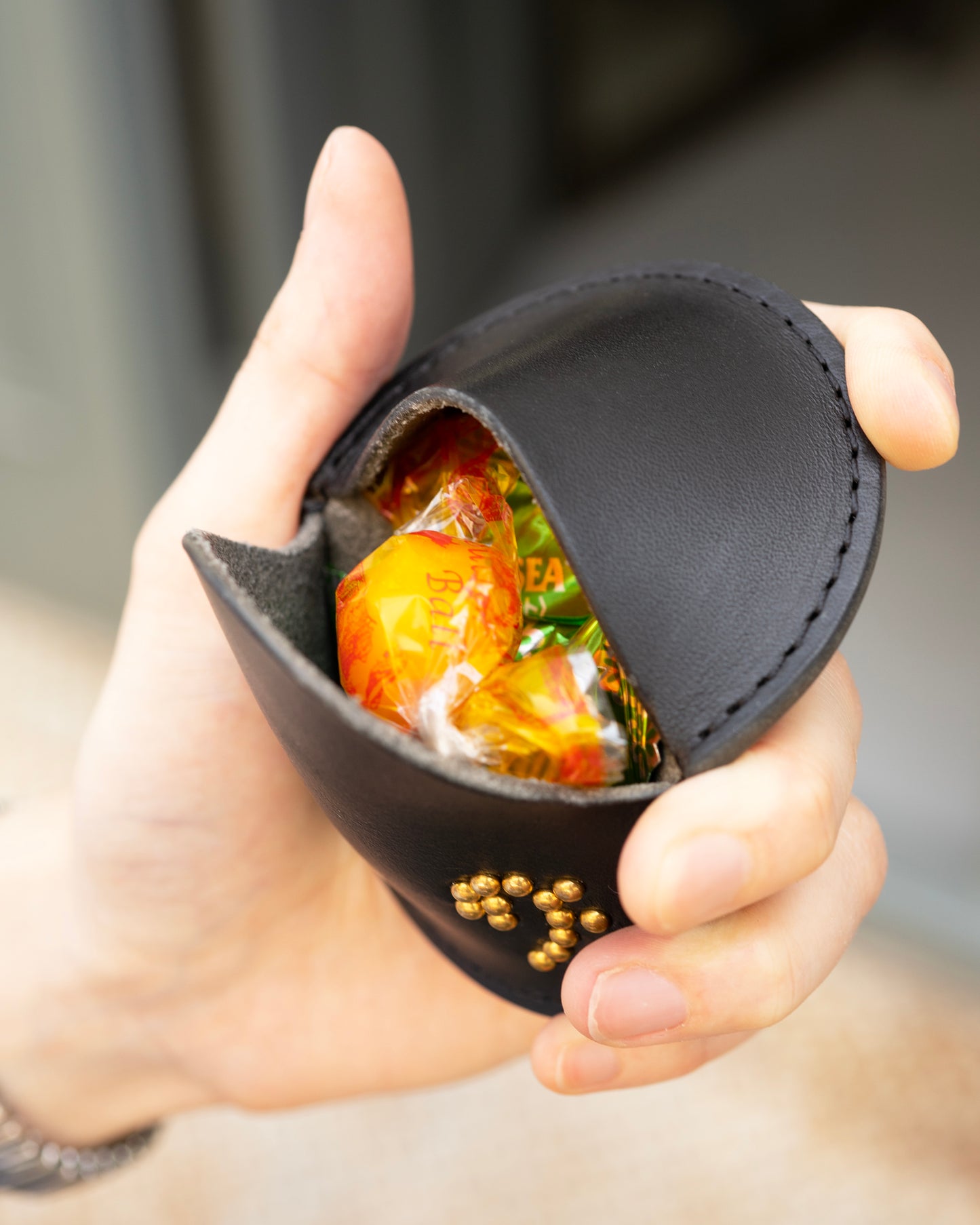 Mamiko Oda（小田満美子）× Judy On The Roof. MAMIKO ODA LEATHER MULTI CASE｜BLACK｜Oda Judy Shop 15