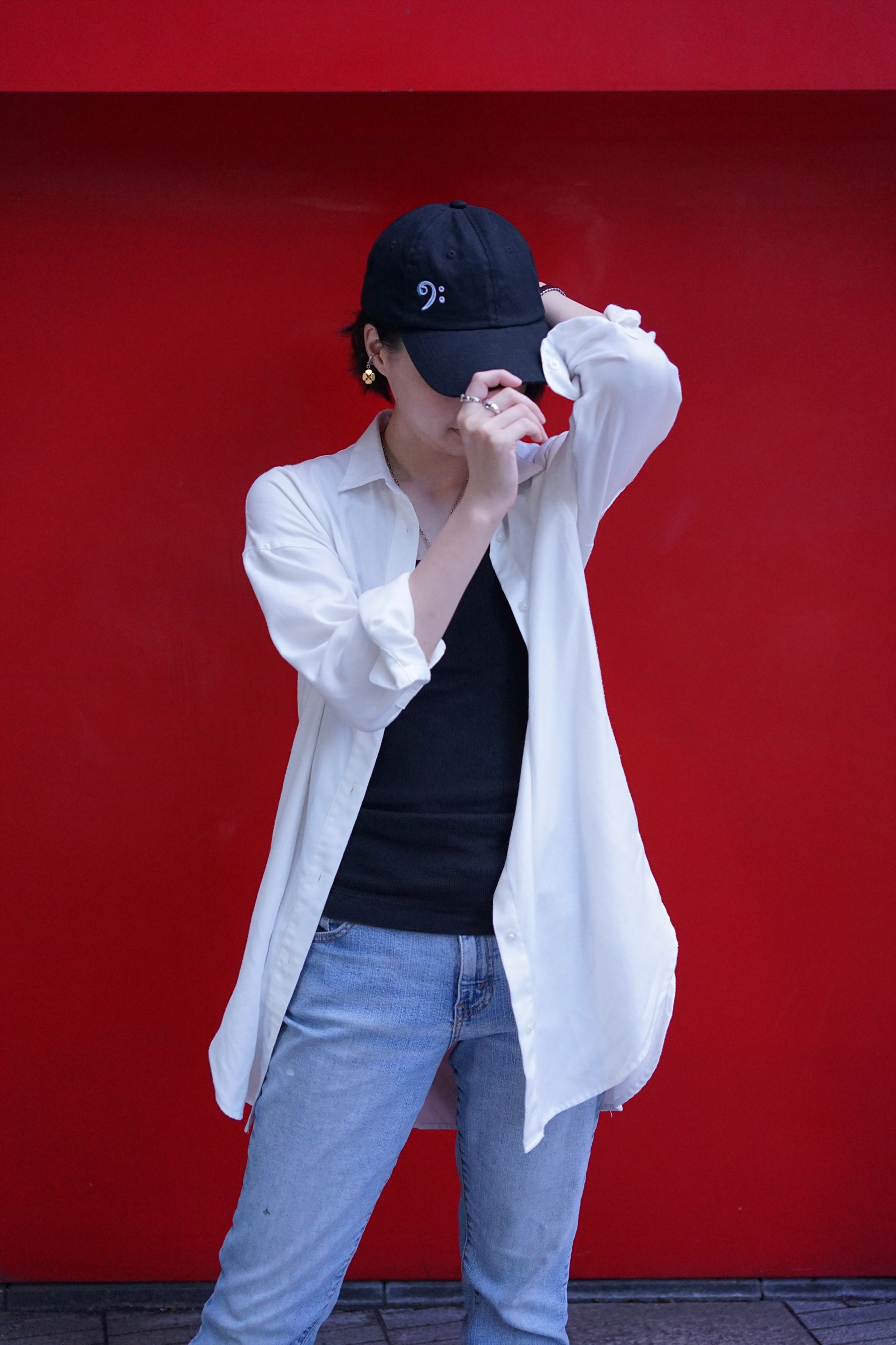 着用：Mamiko Oda（小田満美子）× Judy On The Roof. MAMIKO ODA GLITCH BASS CLEF CAP（着用）2｜Oda Judy Shop