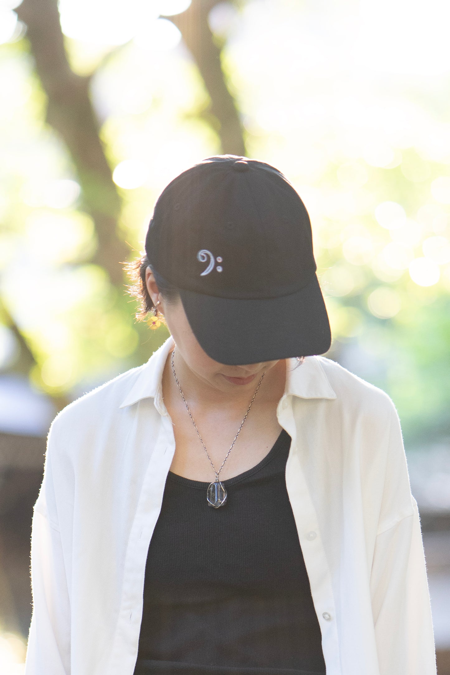 着用：Mamiko Oda（小田満美子）× Judy On The Roof. MAMIKO ODA GLITCH BASS CLEF CAP（着用）7｜Oda Judy Shop