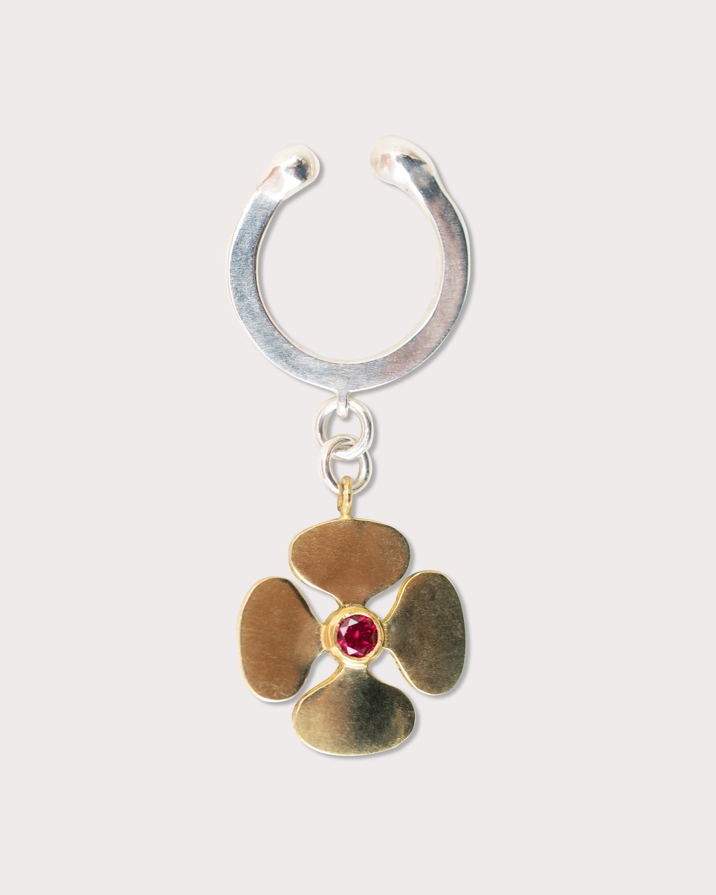 Mamiko Oda（小田満美子）× Judy On The Roof. イヤーカフ（合成ルビー）