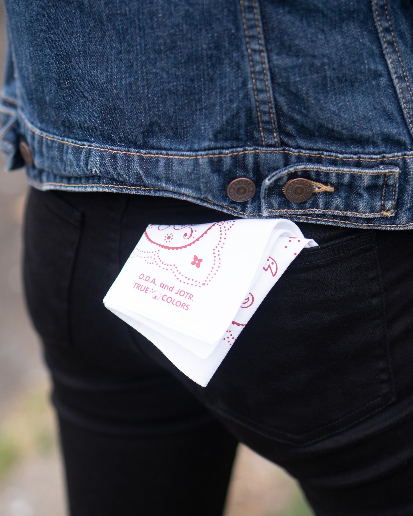 着用：Mamiko Oda（小田満美子）× Judy On The Roof. MAMIKO ODA MINI BANDANA（着用）4｜Oda Judy Shop