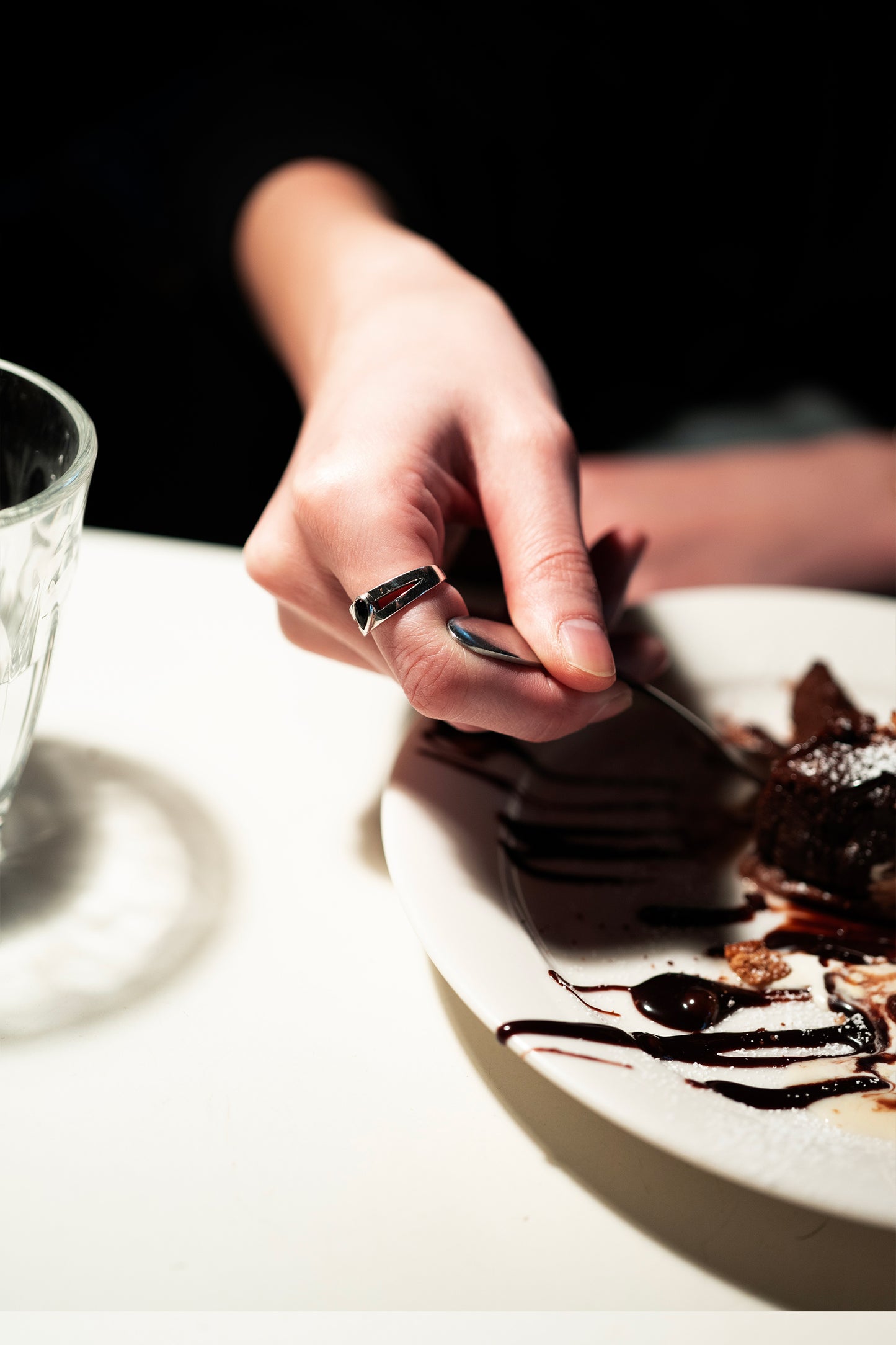 MAMIKO ODA BROCANTE RING / FOUR STRINGS LONDON BLUE ONYX (SILVER)